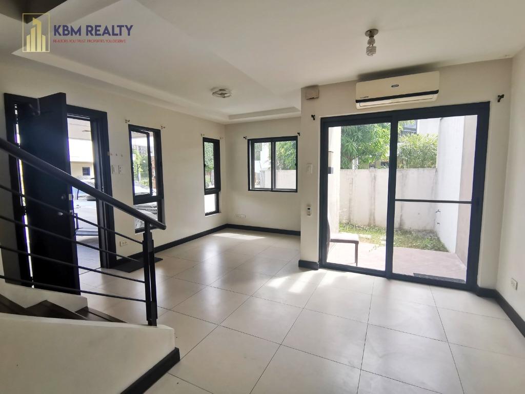 3 Bedroom Townhouse For Rent in Woodsville Residences Merville
