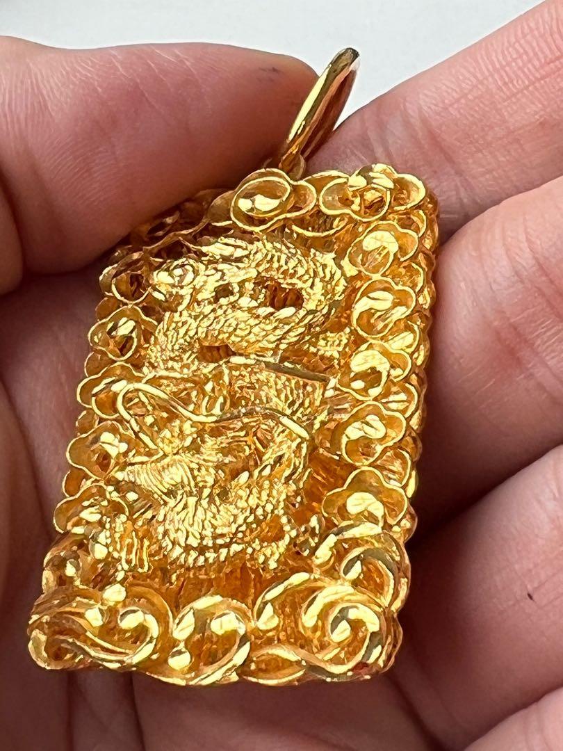 Gold pendant dragon best sale