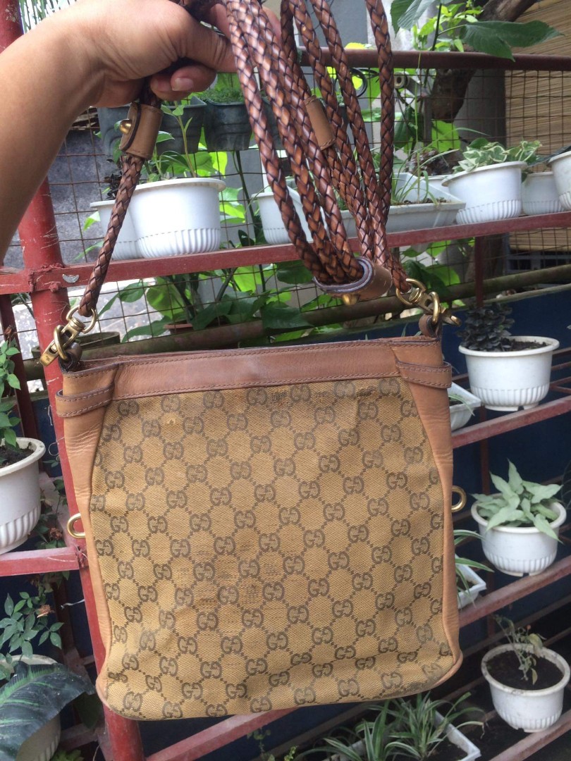 Gucci sling Bag Original