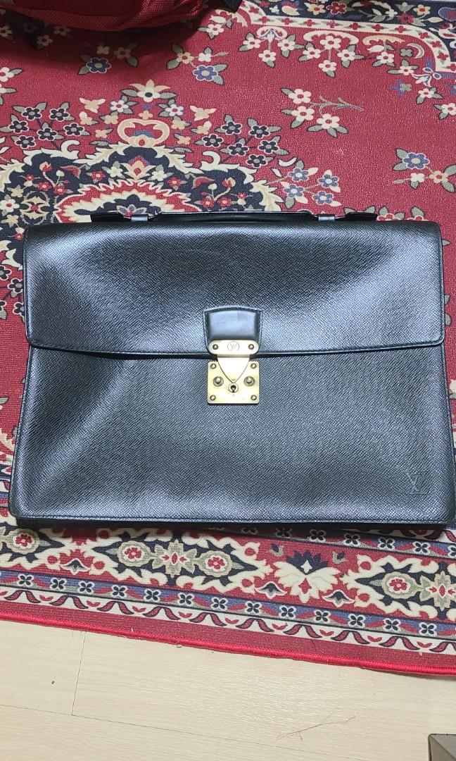 Louis Vuitton taiga document bag, Luxury, Bags & Wallets on Carousell