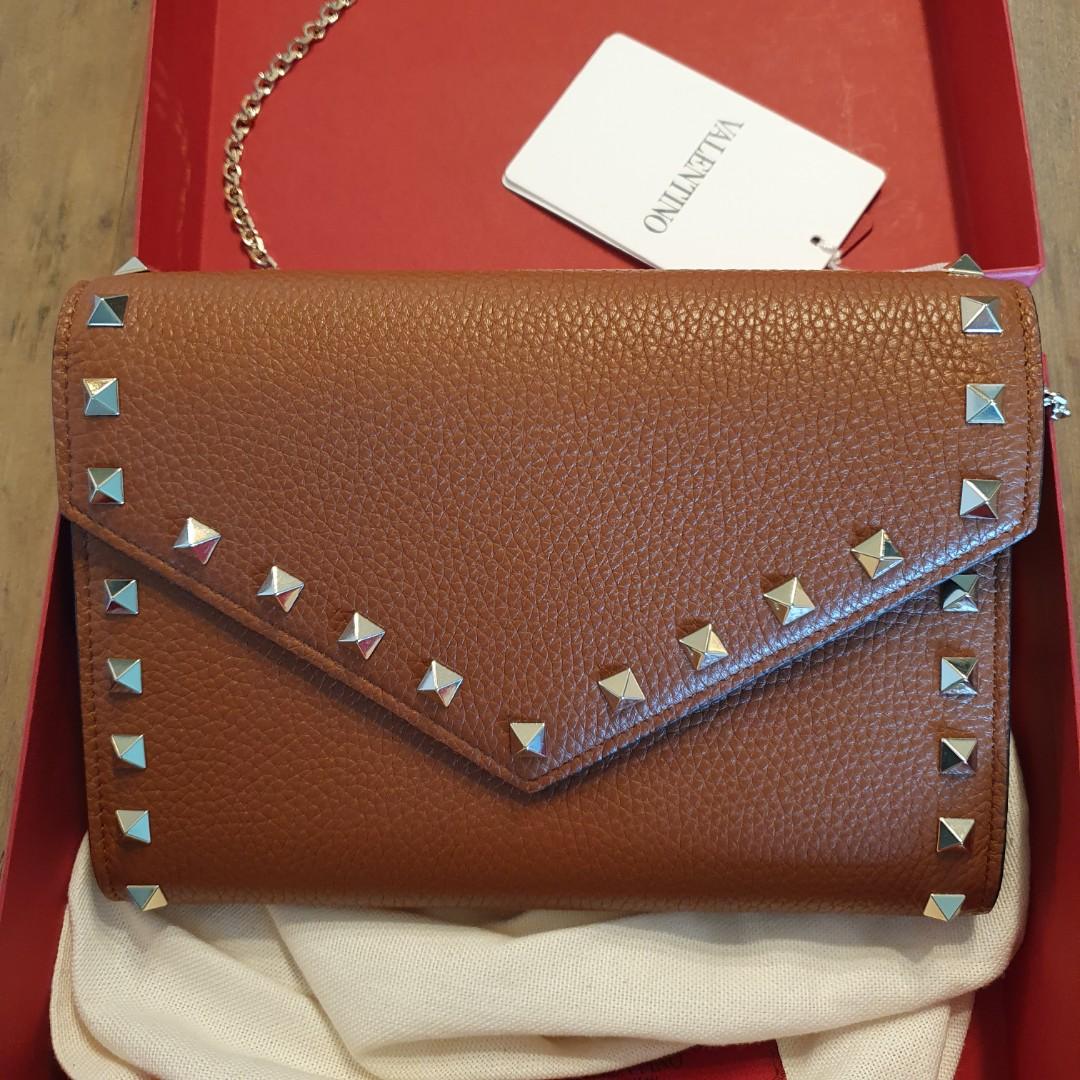 Valentino rockstud envelope shop wallet on chain