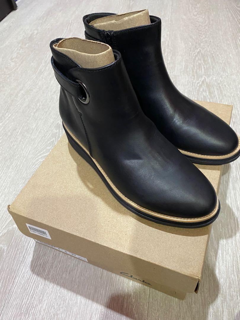 CLARKS SHARON SPRING BOOTS, Women's Fashion, Footwear, Boots on Carousell