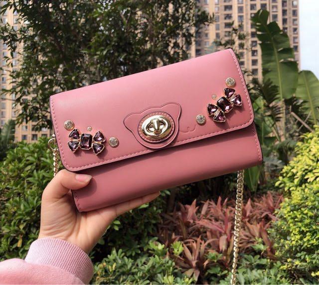 COACH MARLOW TURNLOCK CHAIN CROSSBODY WITH ANIMALS