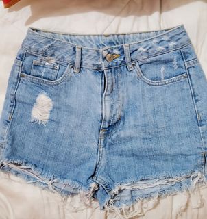 (Category: ) located in . Submitted by toniuuee (Listing ID 1145488509, Image 1). Description: .