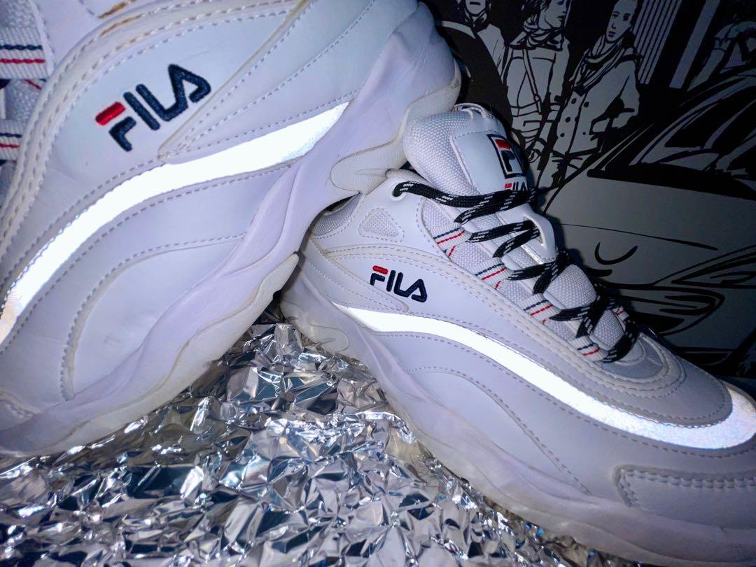 White and silver fila hotsell