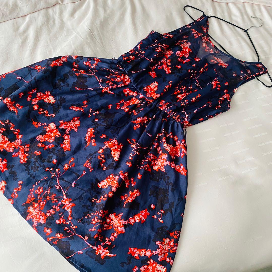 Guess floral dresses on sale