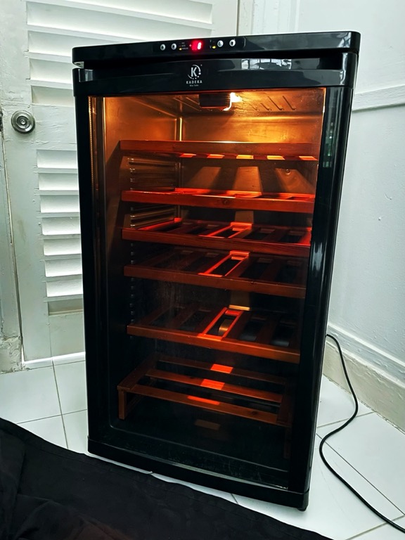 Kadeka Wine Chiller (30 Bottles) KSJ138EW (02 available), TV & Home