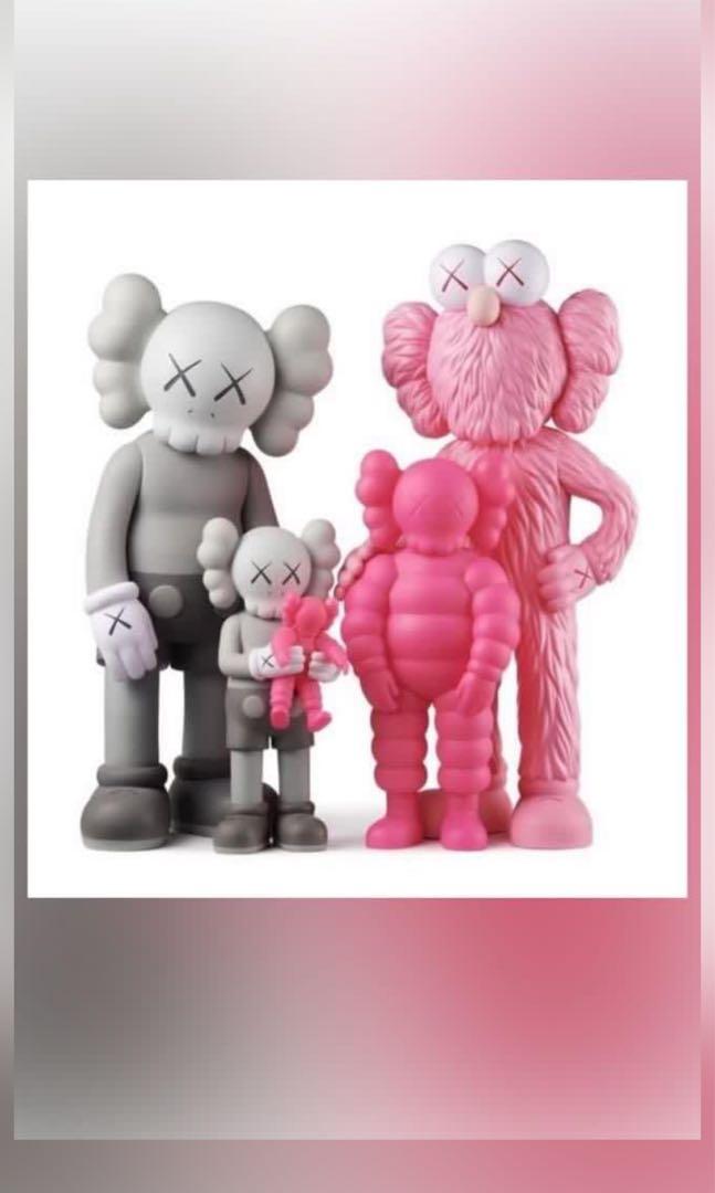 公式価格の対象 KAWS FAMILY GREY/PINK/FLUORO PINK カウズ - フィギュア