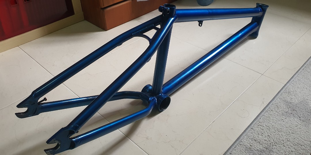 Kink top broadway frame