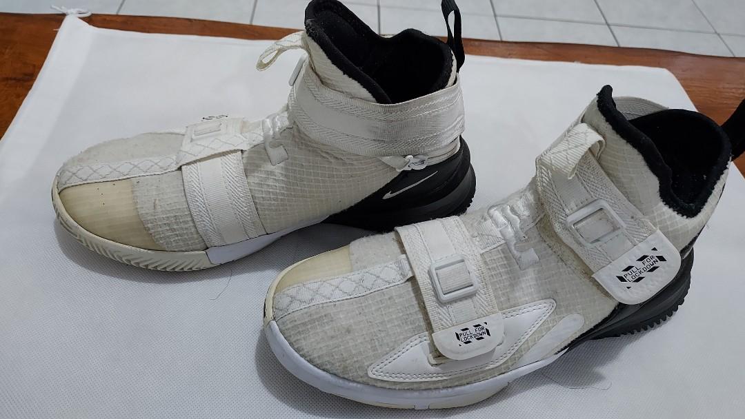 Lebron James Nike Shoes (Category: Sneakers) located in Quezon City. Submitted by mmstorres042181 (Listing ID 1145499952, Image 2). Description: Auhthentic Lebron James Shoes...