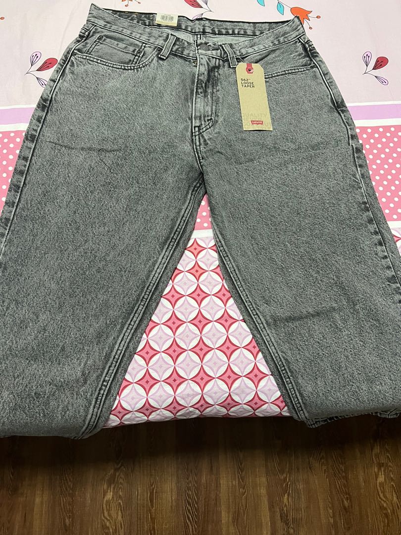 Levi's 562 loose taper, Men's Fashion, Bottoms, Jeans on Carousell