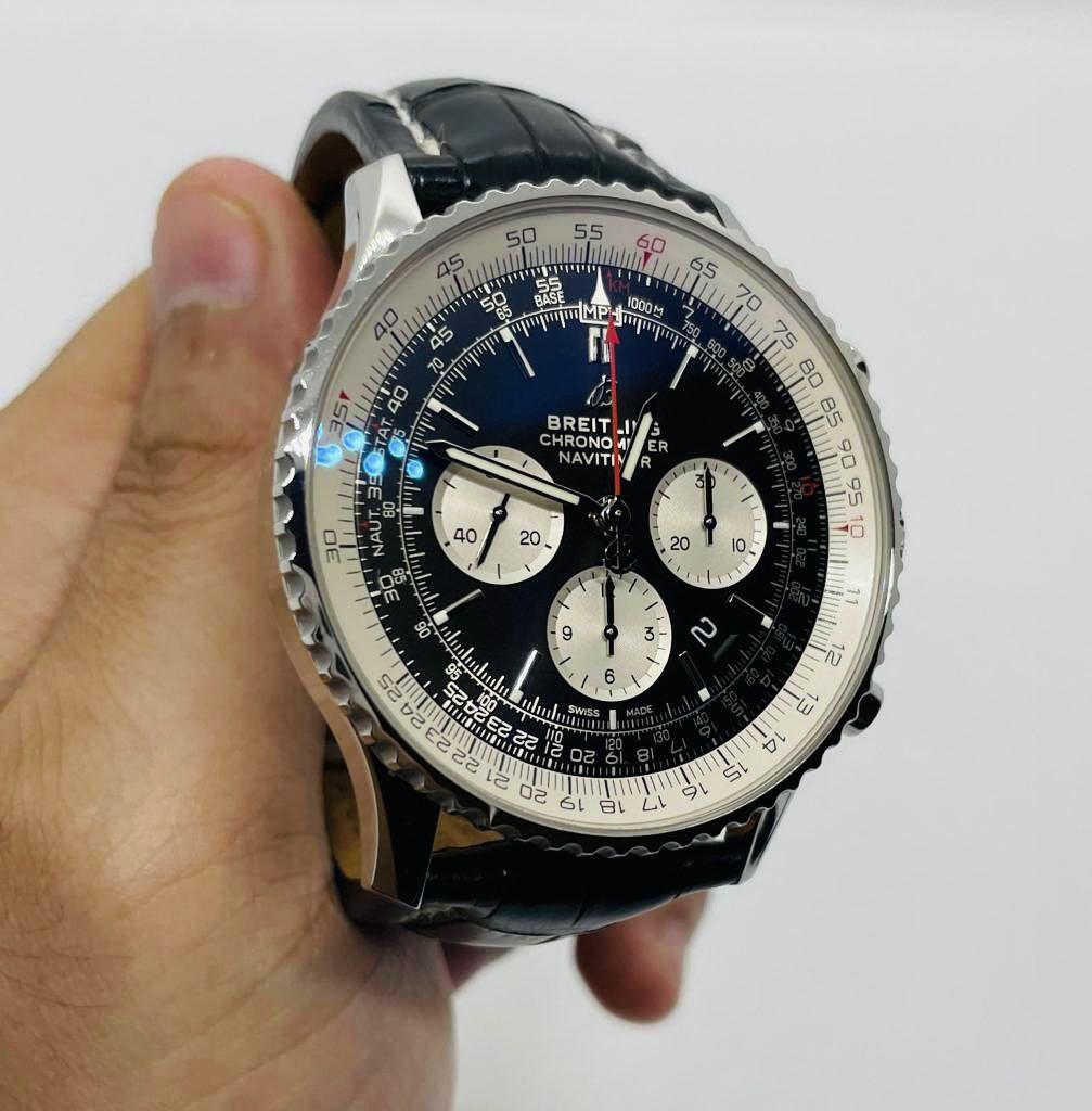  Breitling Navitimer 1 B01 Black Chronograph Dial Automatic  Men's Watch AB0127211B1P2 : Clothing, Shoes & Jewelry