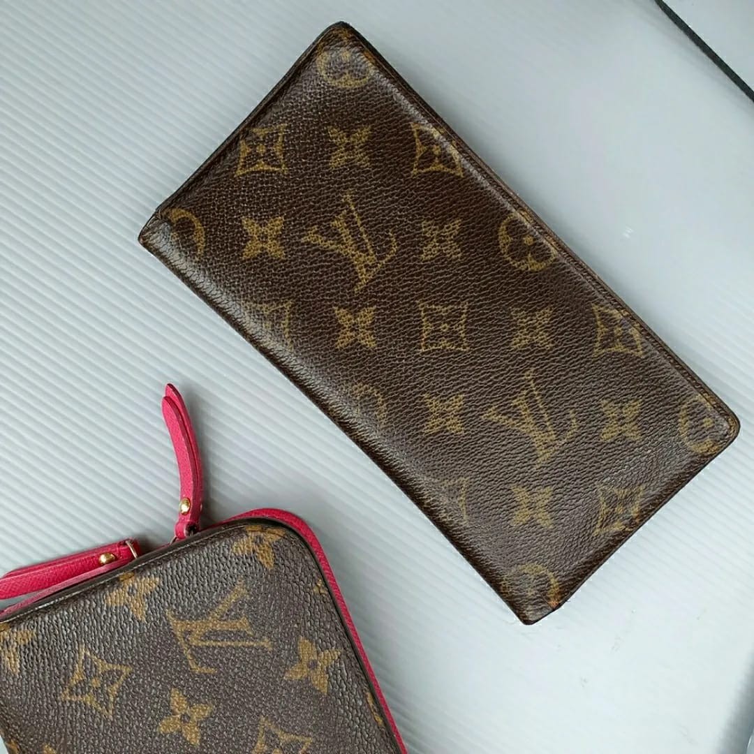 Louis Vuitton Checkbook wallet, Luxury, Bags & Wallets on Carousell