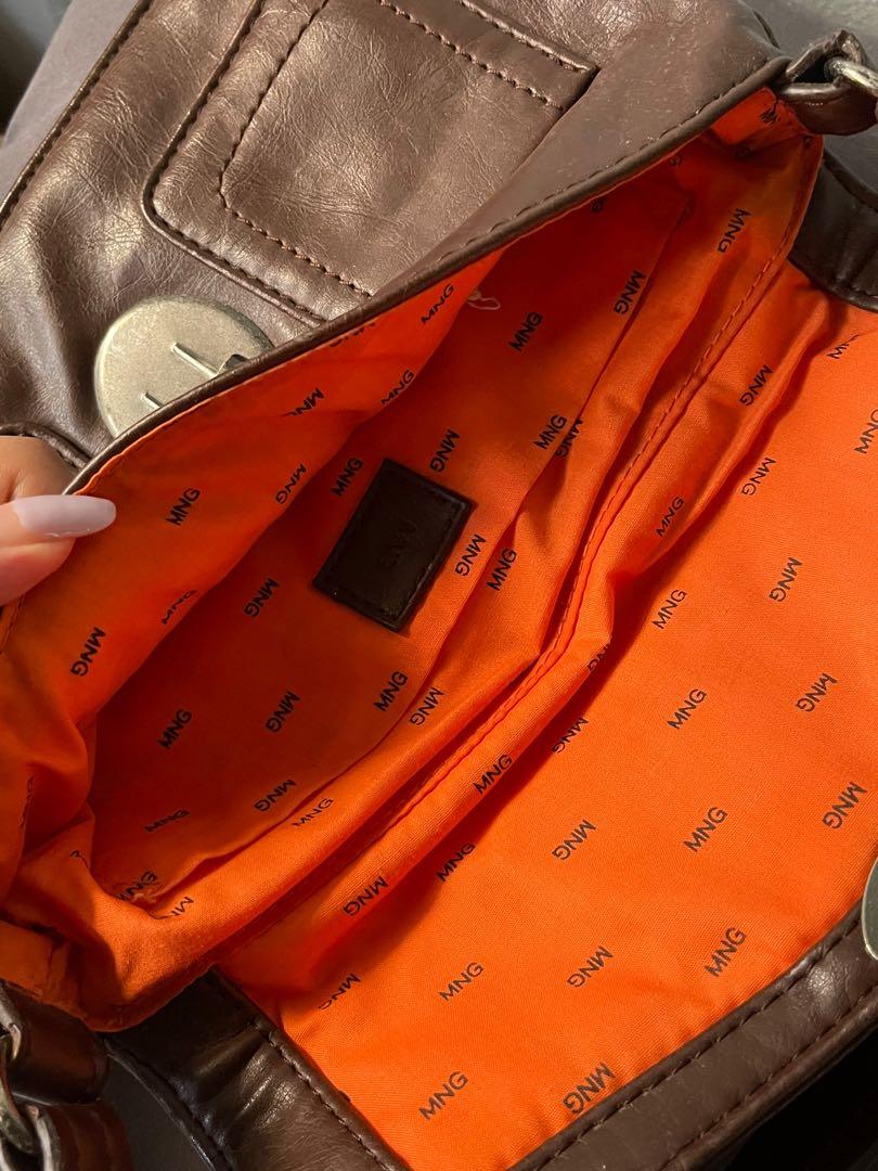 MANGO brown handbag (Category: Luxury Bags & Wallets) located in Taguig. Submitted by jilll18 (Listing ID 1145462423, Image 2). Description: Mango brown handbag, very chic and trendy. Genuine leather ! .