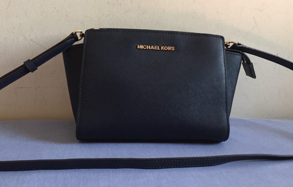 Michael Michael Kors Selma navy saffiano messenger crossbody bag