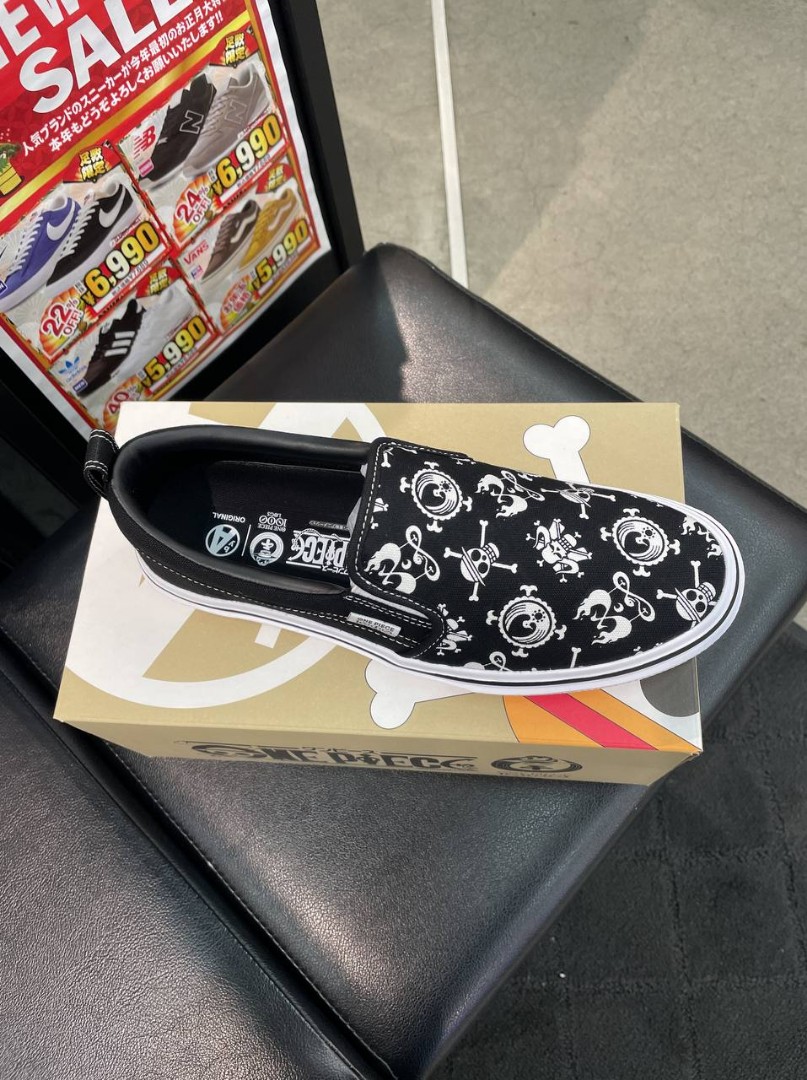 One Piece Vans Shoes, Hobbies & Toys, Memorabilia & Collectibles, J-pop on  Carousell