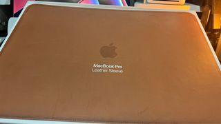 ORIGINAL APPLE 15-inch Macbook Pro Leather Sleeve - Saddle Brown