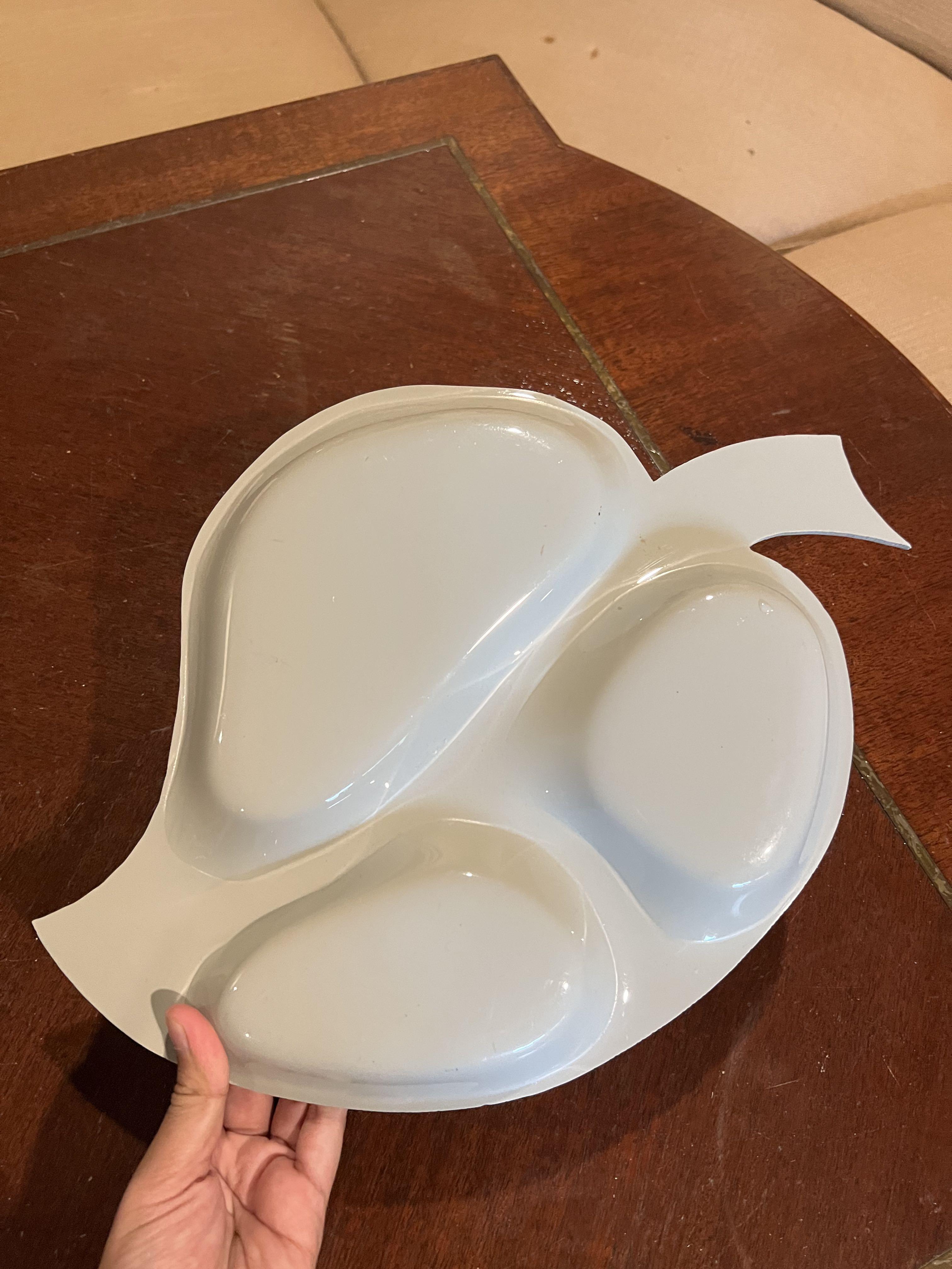 Plastic Leaf Plate, Furniture & Home Living, Kitchenware & Tableware