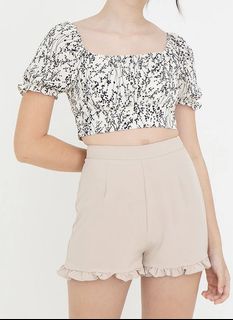 (Category: ) located in . Submitted by stylepalette (Listing ID 1145492805, Image 1). Description: .