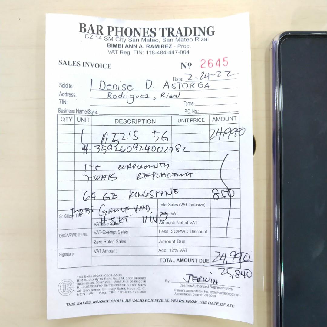 Samsung Galaxy A52s 5G (Category: Samsung) located in Marikina City. Submitted by sodonewlyf (Listing ID 1145564477, Image 3). Description: Slightly used. Just my extra phone. I mainly use my iPhone and im not used with the Android UI. Slightly an impulse purchase huhu. I tried using it for Genshin, it can do highest settings and doesnt heat kahit 1hr. Gaming specs is absolutely great. Front n back cam are amazing too. RFS: Need extra cash cos my