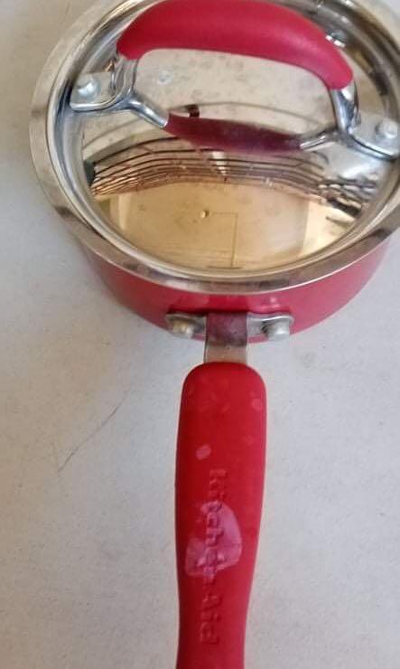 sauce pan 6” kitchen aid (Category: Cookware & Accessories) located in Manila. Submitted by earlybrd (Listing ID 1145511746, Image 2). Description: .