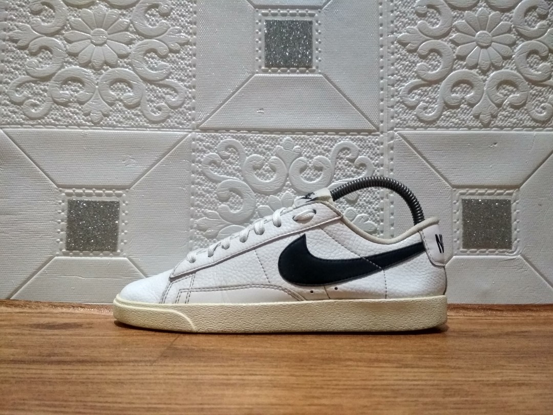 Sepatu bekas Nike Blazer low size 38, Fesyen Wanita, Sepatu di Carousell