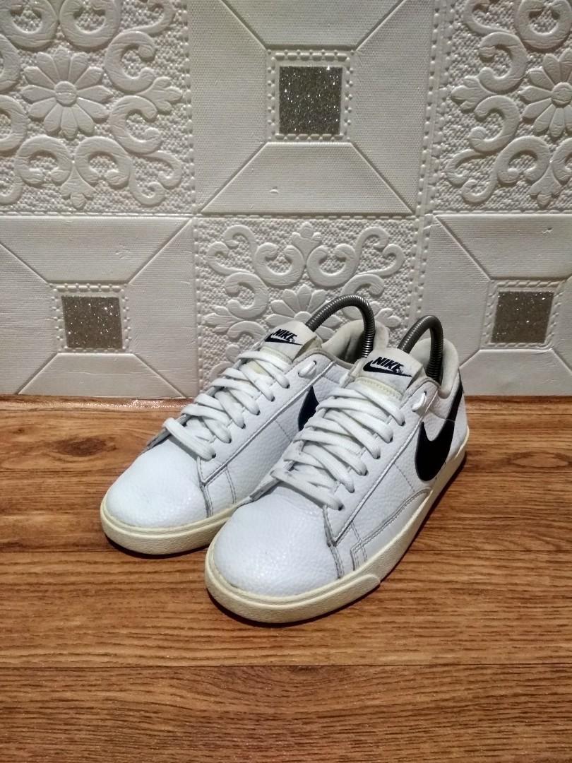 Sepatu bekas Nike Blazer low size 38, Fesyen Wanita, Sepatu di Carousell