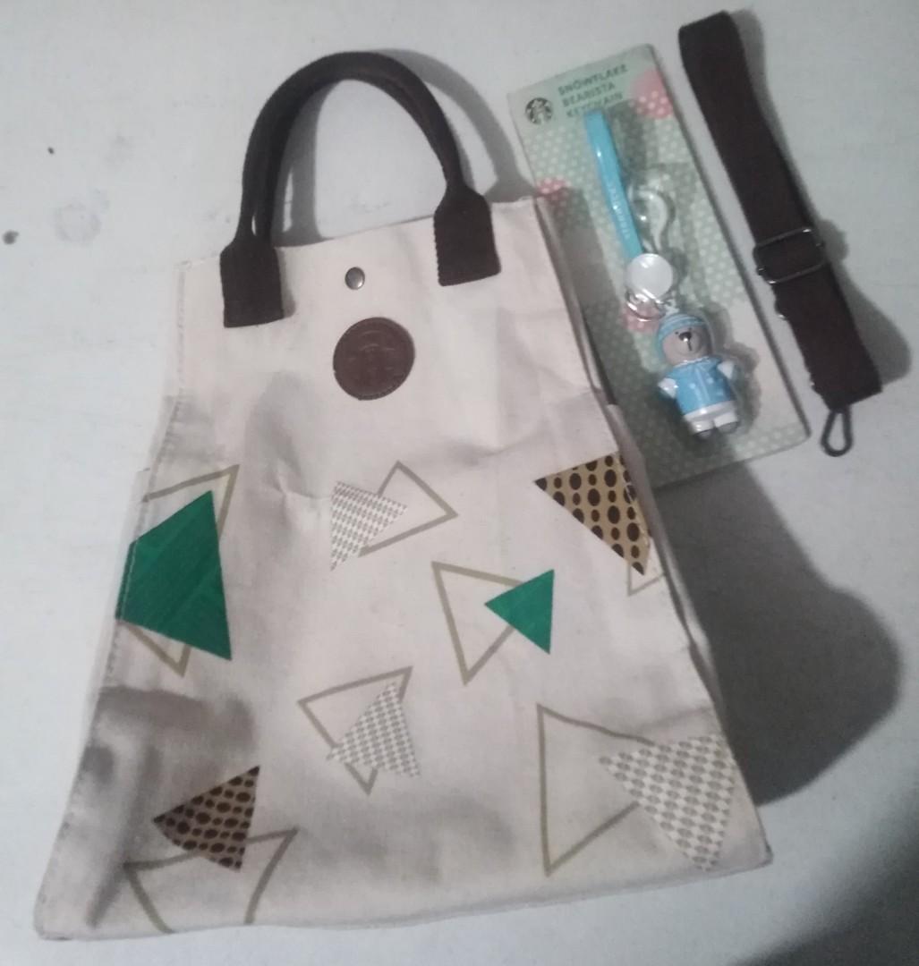 Starbucks canvas bag & keychain (Category: Luxury Bags & Wallets) located in Bacoor. Submitted by roxd_everything (Listing ID 1145460994, Image 2). Description: .