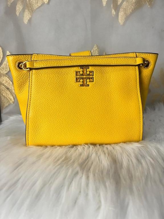 tory burch mini britten (Category: Luxury Bags & Wallets) located in Pasig City. Submitted by triplealuxury (Listing ID 1145423464, Image 2). Description: Tory Burch Mini Britten Bag Php.12,000 ✅Layaway Plan available ✅Brand New ✅Actual Photo 🏍FREE SHIPPING NATIONWIDE 🏍 On Hand and ready to ship Dimension by inches:(start count at 1 inch not 0) L-9.5 W-4.5 H-8.5 inclusions: local dustbag paepr bag gift receipt ❓How to Order❓ ➖ DM or Message us 