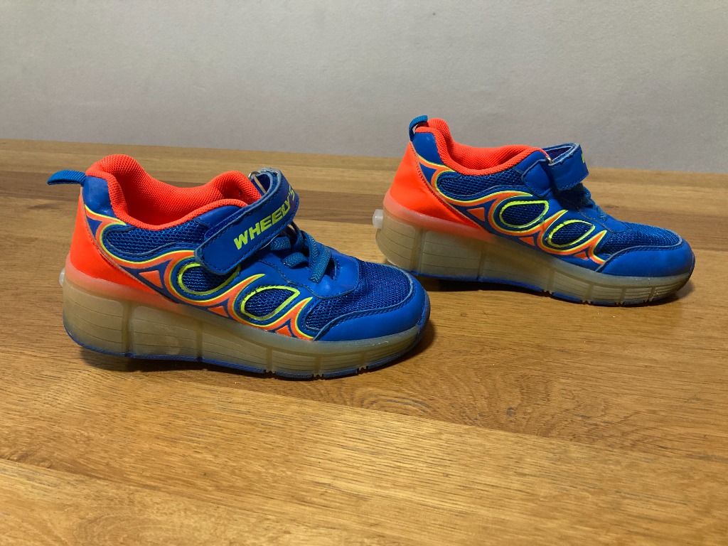 WHEELY S WHEELY WHEELIE Heelys skate trainers sneakers with automatic wheel