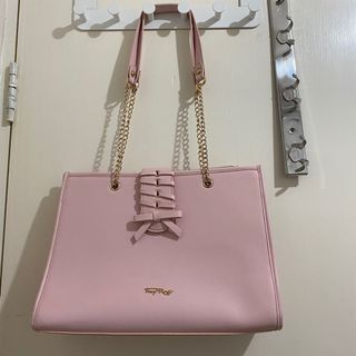 （分類：）位於 。 由 pialooo 提交（商品編號 1145759956，圖片 1）。簡介： 。