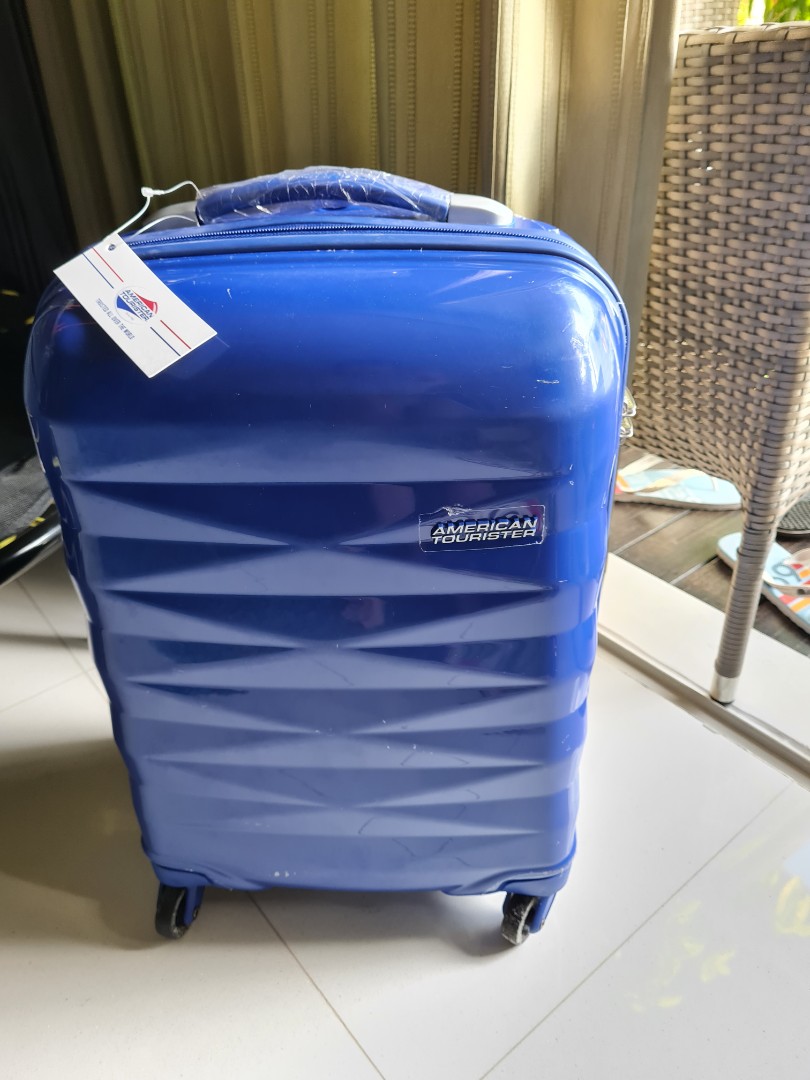 American Tourister 20 inch Luggage Hobbies Toys Travel