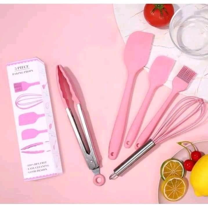 Baking tools set (Category: Bakeware) located in Manila. Submitted by imeldacsantiago (Listing ID 1145724367, Image 2). Description: baking tools set code shclph02252022 mop cod/bdo/gcash.