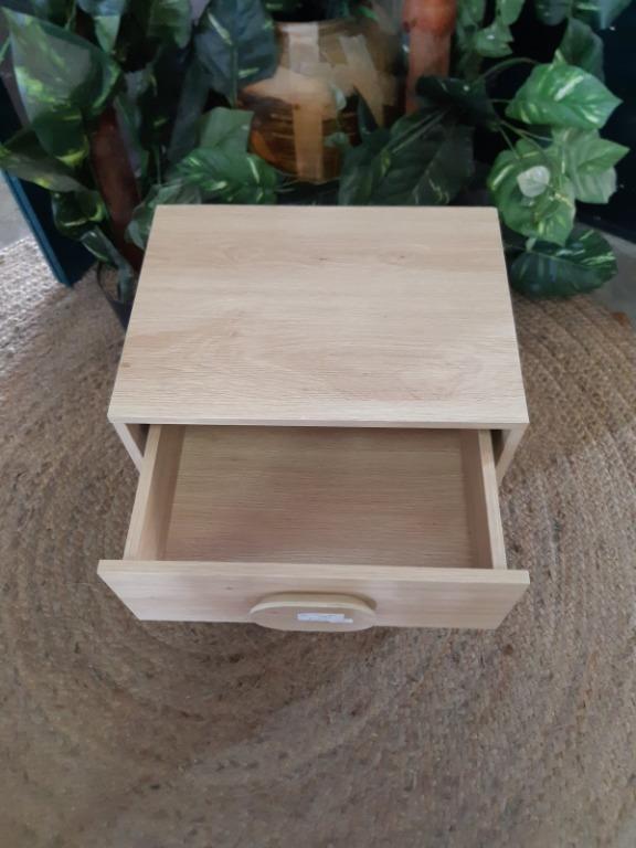 Bedside Table Oak Look (Category: Table Linen & Textiles) located in San Pedro. Submitted by affordable_surplus.1 (Listing ID 1145603499, Image 2). Description: Bedside Table Oak Look Surplus from Australia P1,750.