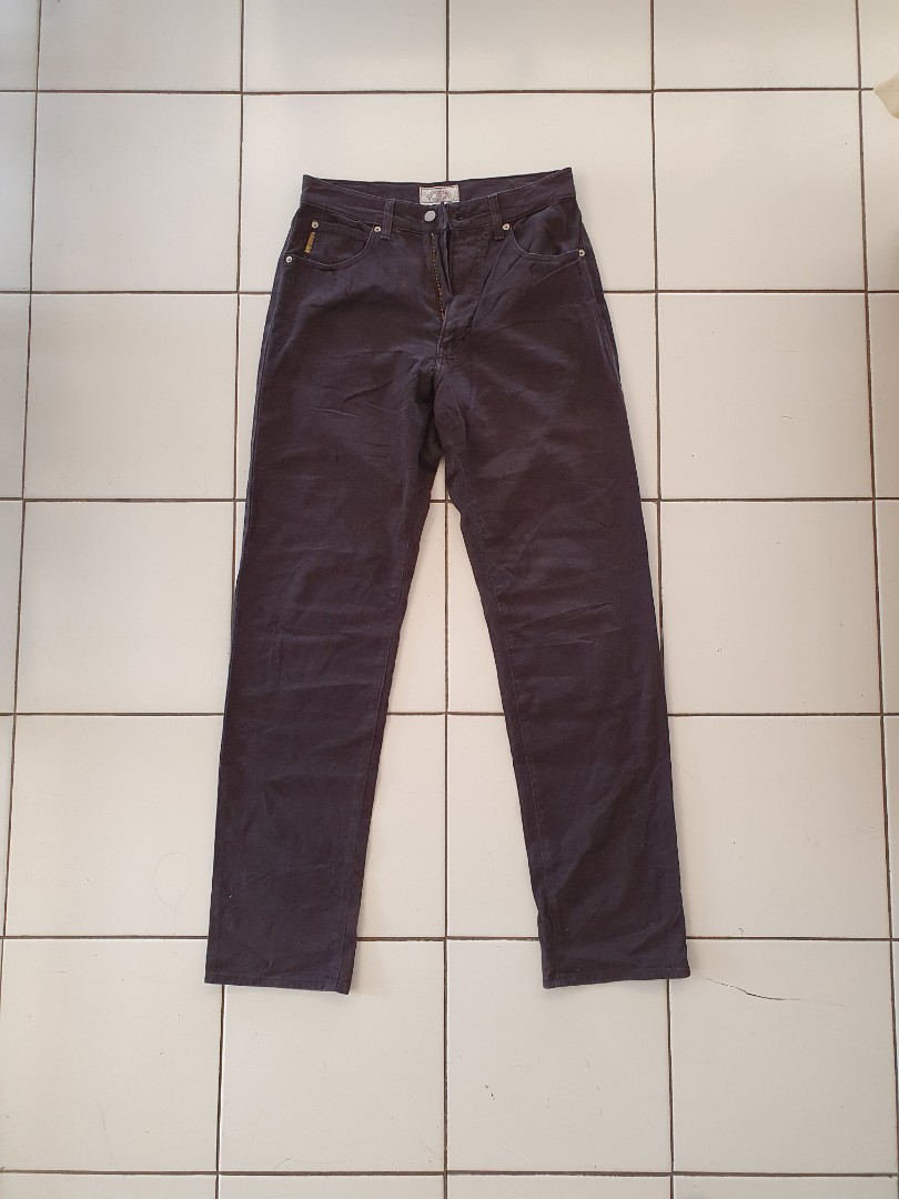 Celana vintage jeans giorgio armani 90's, Fesyen Pria, Pakaian , Bawahan di  Carousell