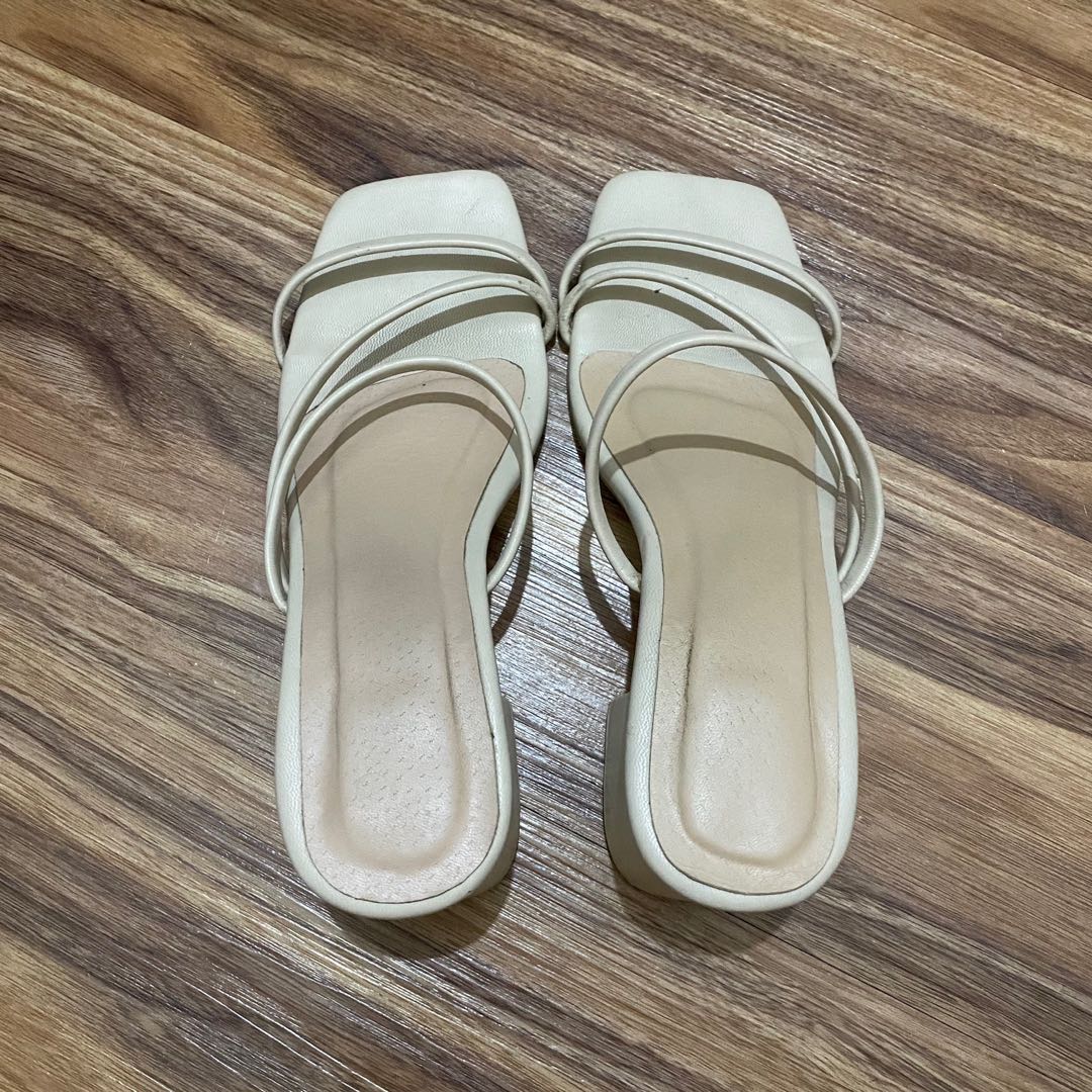 Classy Sandals, Women's Fashion, Footwear, Sandals on Carousell