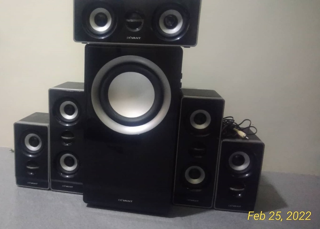 (NEGOTIABLE) Devant DV5130 home theater speaker w/ FREE DVD player