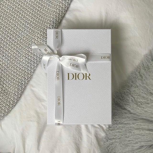 Dior Box Packaging (25 * 15 * 5cm) (Category: Luxury Accessories) located in Manila. Submitted by designerarchives.ph (Listing ID 1145755853, Image 1). Description: Box & Card included Add 200 for authentic dior ribbon 10-15 days ETA Downpayment is required Accepting bulk orders!.