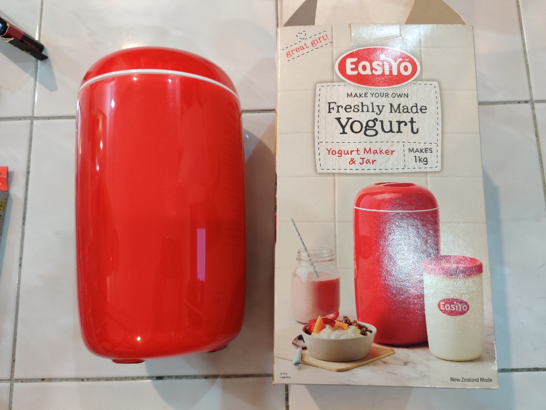 Easiyo Yogurt maker, TV & Home Appliances, Kitchen Appliances
