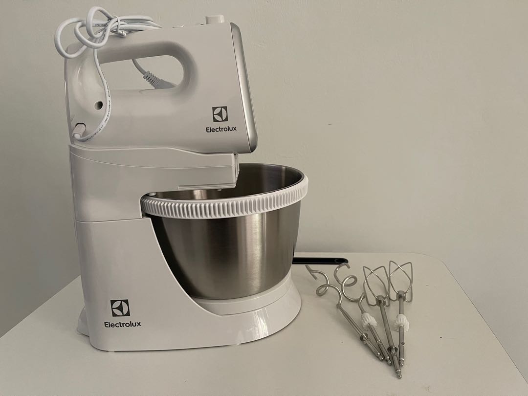 Electrolux Stand Mixer 3.5 Liter 450 Watt, Kitchen & Appliances di