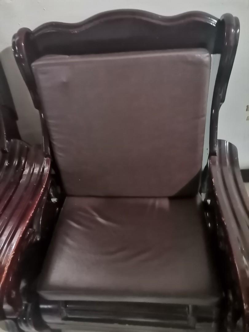 For Sale 2nd hand Malaysian wood horse desiign sala set, Furniture