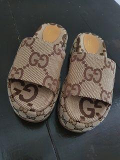 Gucci jumbo GG slides
