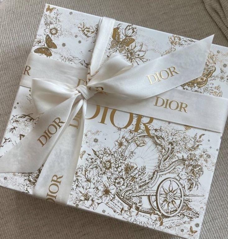 Holiday Dior Box Packaging (Large & Small) (Category: Luxury Accessories) located in Manila. Submitted by designerarchives.ph (Listing ID 1145747190, Image 1). Description: Small - ₱5500 - 30 * 22 * 9.5cm Large - ₱6500 - 40 * 32 * 10cm 15 days ETA Authentic Dior Box .