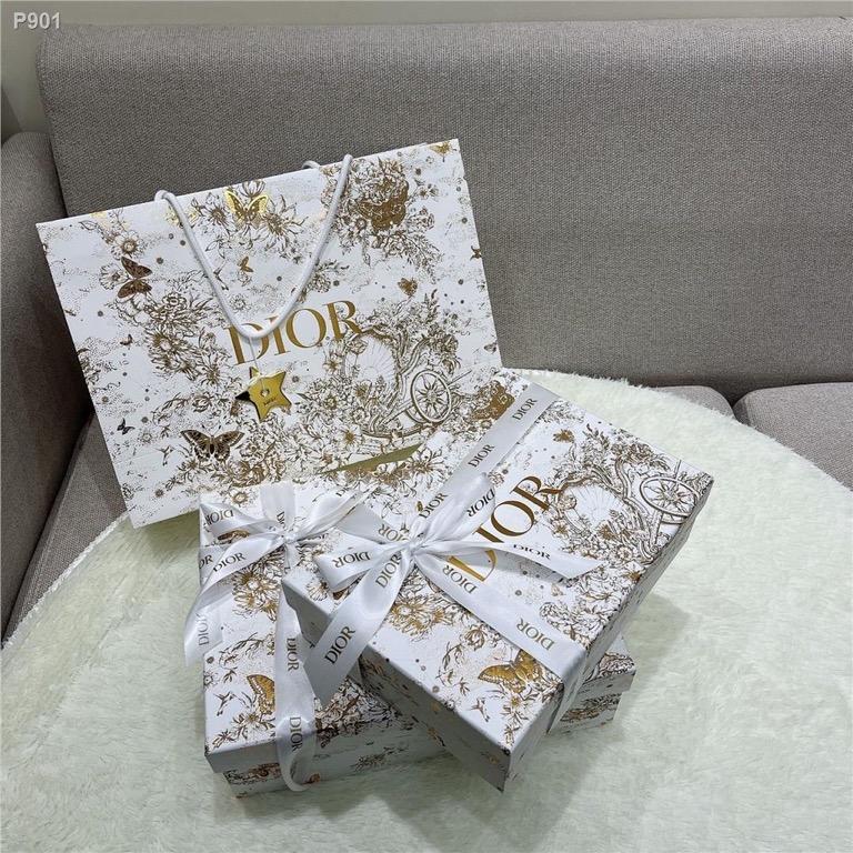 Holiday Dior Box Packaging (Large & Small) (Category: Luxury Accessories) located in Manila. Submitted by designerarchives.ph (Listing ID 1145747190, Image 2). Description: Small - ₱5500 - 30 * 22 * 9.5cm Large - ₱6500 - 40 * 32 * 10cm 15 days ETA Authentic Dior Box .