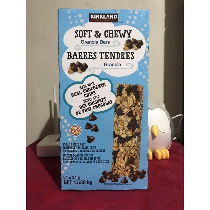 Kirkland Soft & Chewy granola bars (Category: Other Food & Drinks) located in Manila. Submitted by kylier27 (Listing ID 1145729616, Image 3). Description: sold per bar buy 10bars + 1 free.