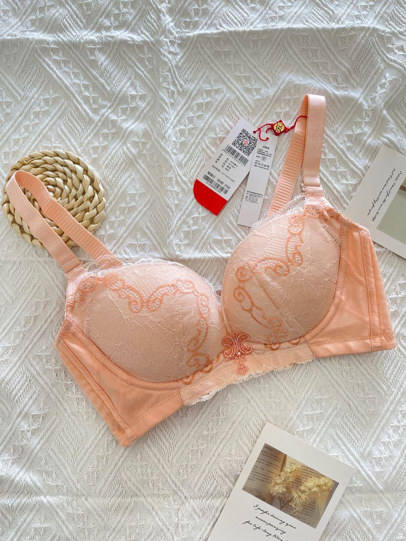 Sorella Wireless 70/32 B, Women's Fashion, New Undergarments & Loungewear  on Carousell