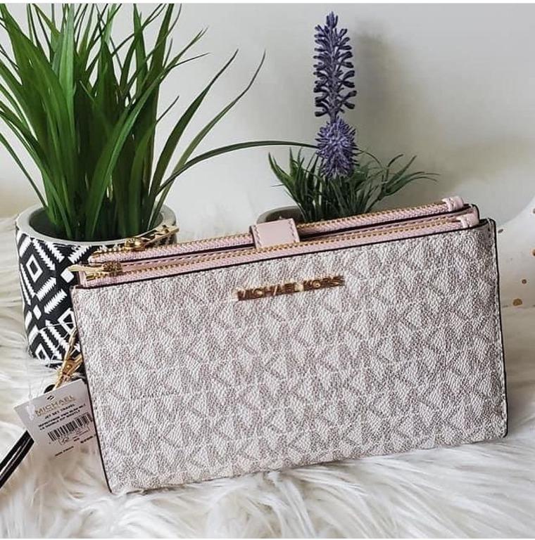 Michael Kors Jet Set, Wristlet