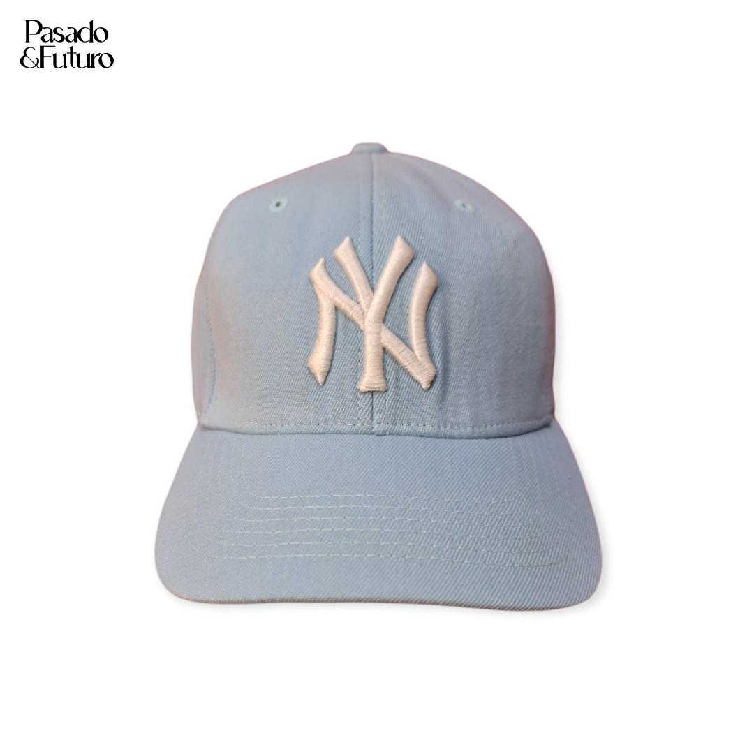 MLB New York Yankees Logo Cap Light 
