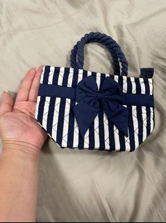 (Category: ) located in . Submitted by sellinpreloved (Listing ID 1145753261, Image 1). Description: .