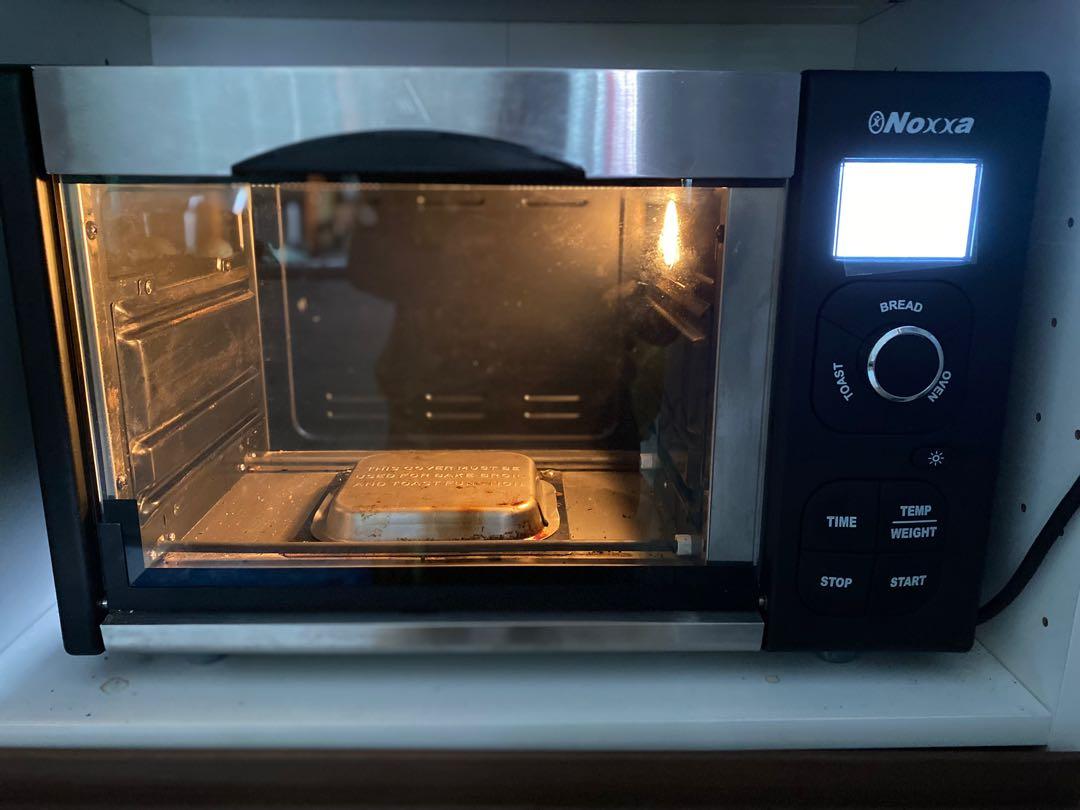 Noxxa Breadmaker (Category: Breadmakers) located in Sepang. Submitted by nisghf (Listing ID 1145648487, Image 1). Description: Still under warranty sampai March 2022.
